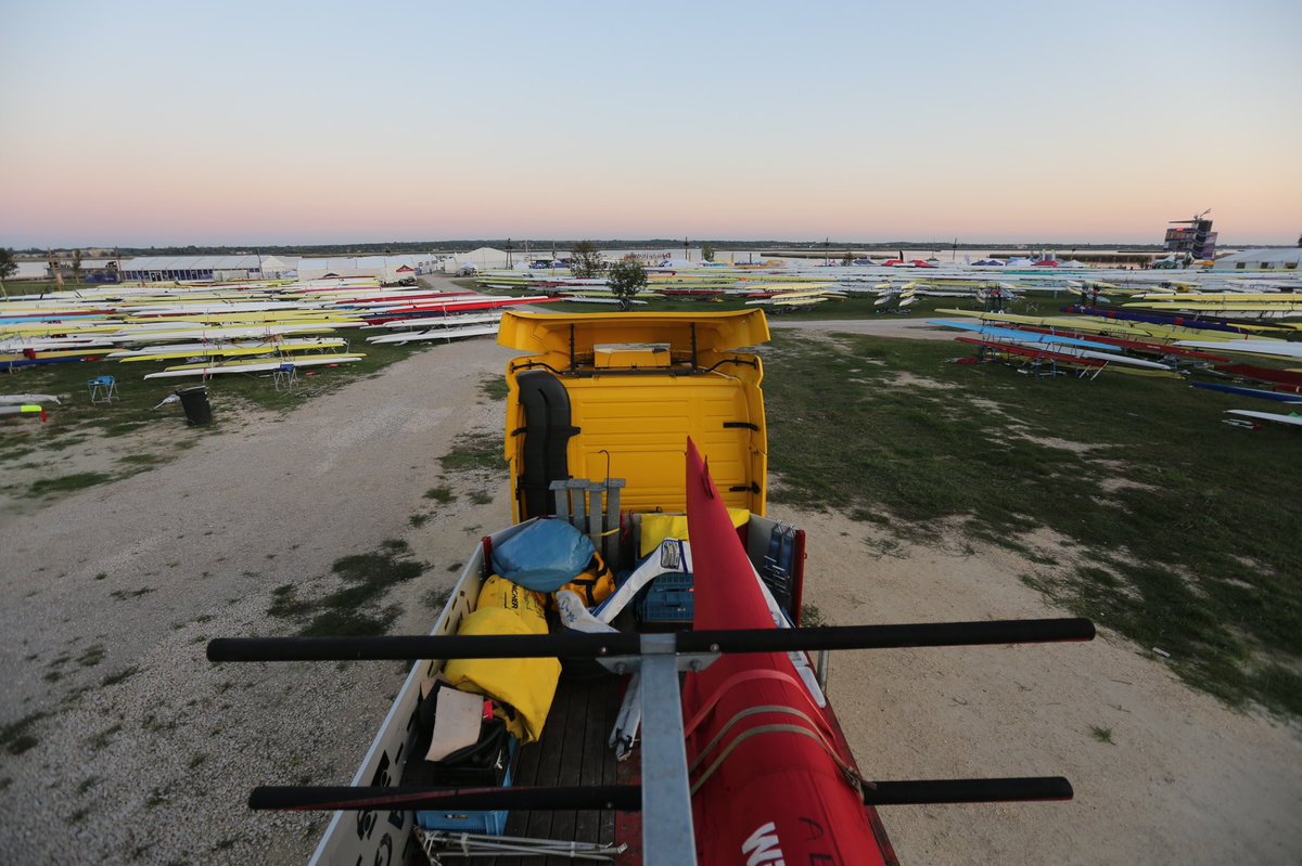 Wij kennen de weg in Frankrijk en weten wat een boot is. En er is nog plaats op ons luchtgeveerd boottransport naar de 
2022 World Rowing Masters Regatta in Libourne #magaviron #worldrowing 
#FFAviron #mastersrowing #wrmr2022 #roeien #libourne #rowing #rudern