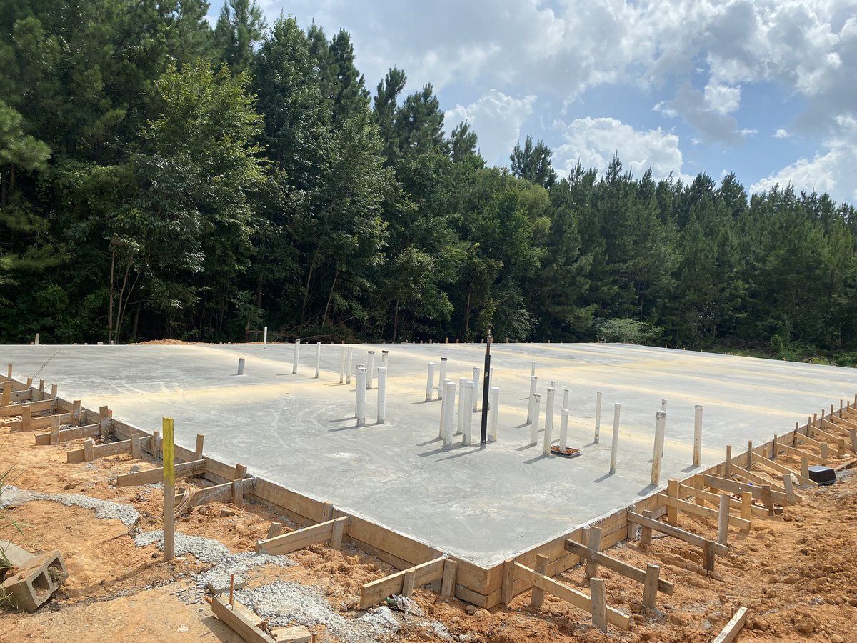 NEHS_Softball1's tweet photo. “Without a solid foundation, you’ll have trouble creating anything of value.” - Erika Oppenheimer 🥎🥎🥎We just got our solid foundation!! The softball team and Trojan nation are getting pumped! #trojanpride #lcsdExcellence https://t.co/g688jCdSNe