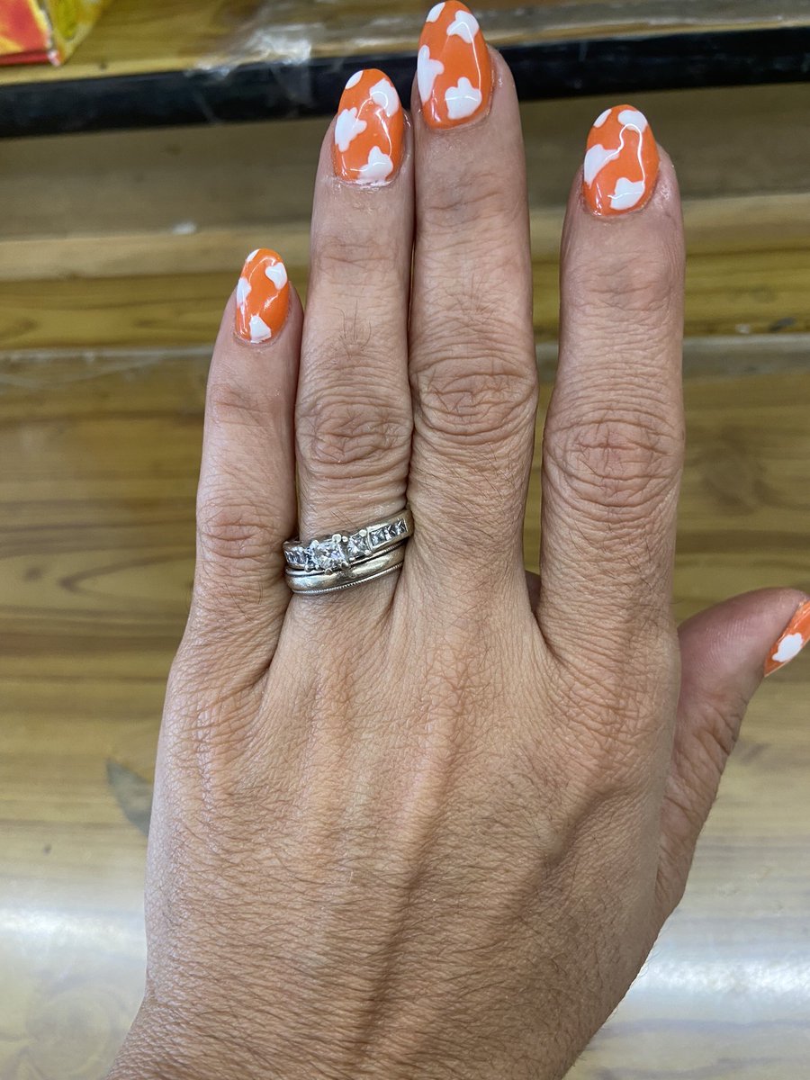 joshcki's tweet photo. New set for my upcoming Cancun vacay! 😊 @MoparJade @4xalexa #nailsclub https://t.co/pWbxDOfNNY