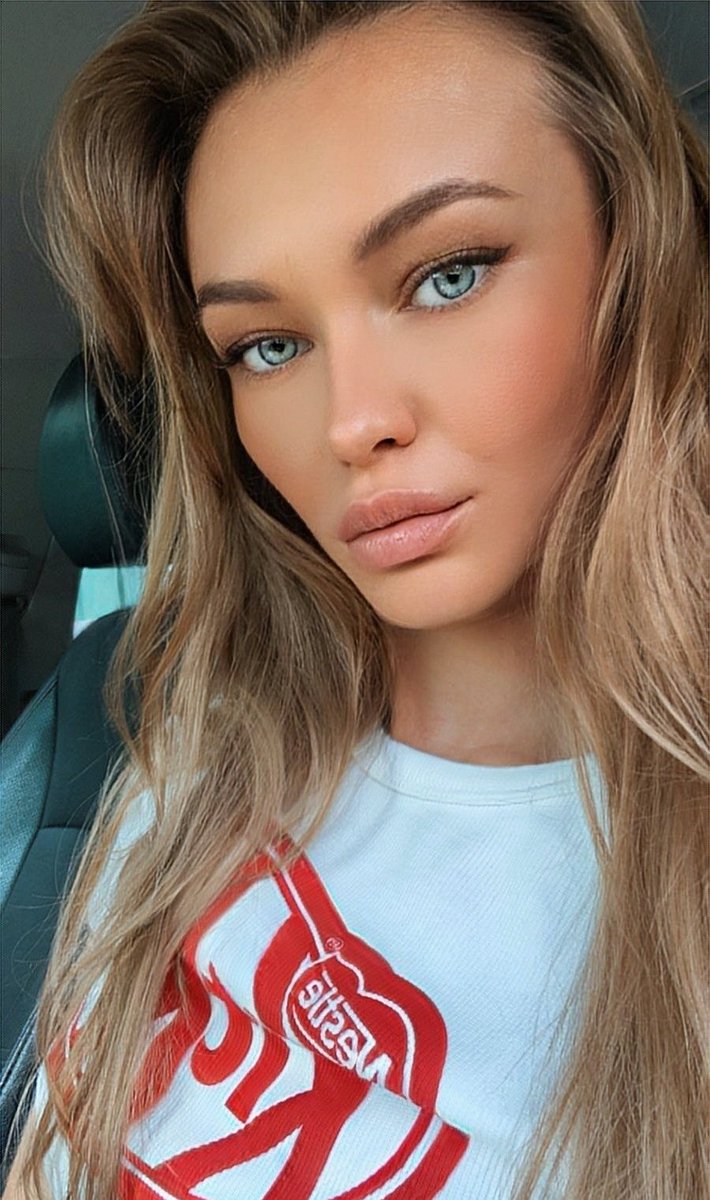 KrisLasOfficial's tweet photo. Going On Roadtrip

#BMW #warsaw #warszawa #roadtrip #onlyfansgirl #fanslygirl
@S2nningBabes https://t.co/rWLcrFeQJb