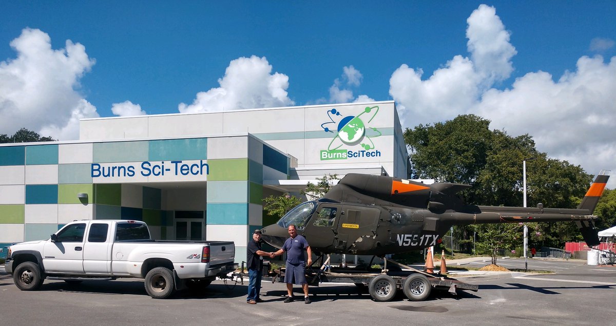 epicfltacademy's tweet photo. Big day at @BurnsSciTech! We just delivered a helicopter for the #SEVChamber ribbon-cutting at 4:30. Congratulations! https://t.co/AKLmvTDW8m https://t.co/h6Me3wxXaU
