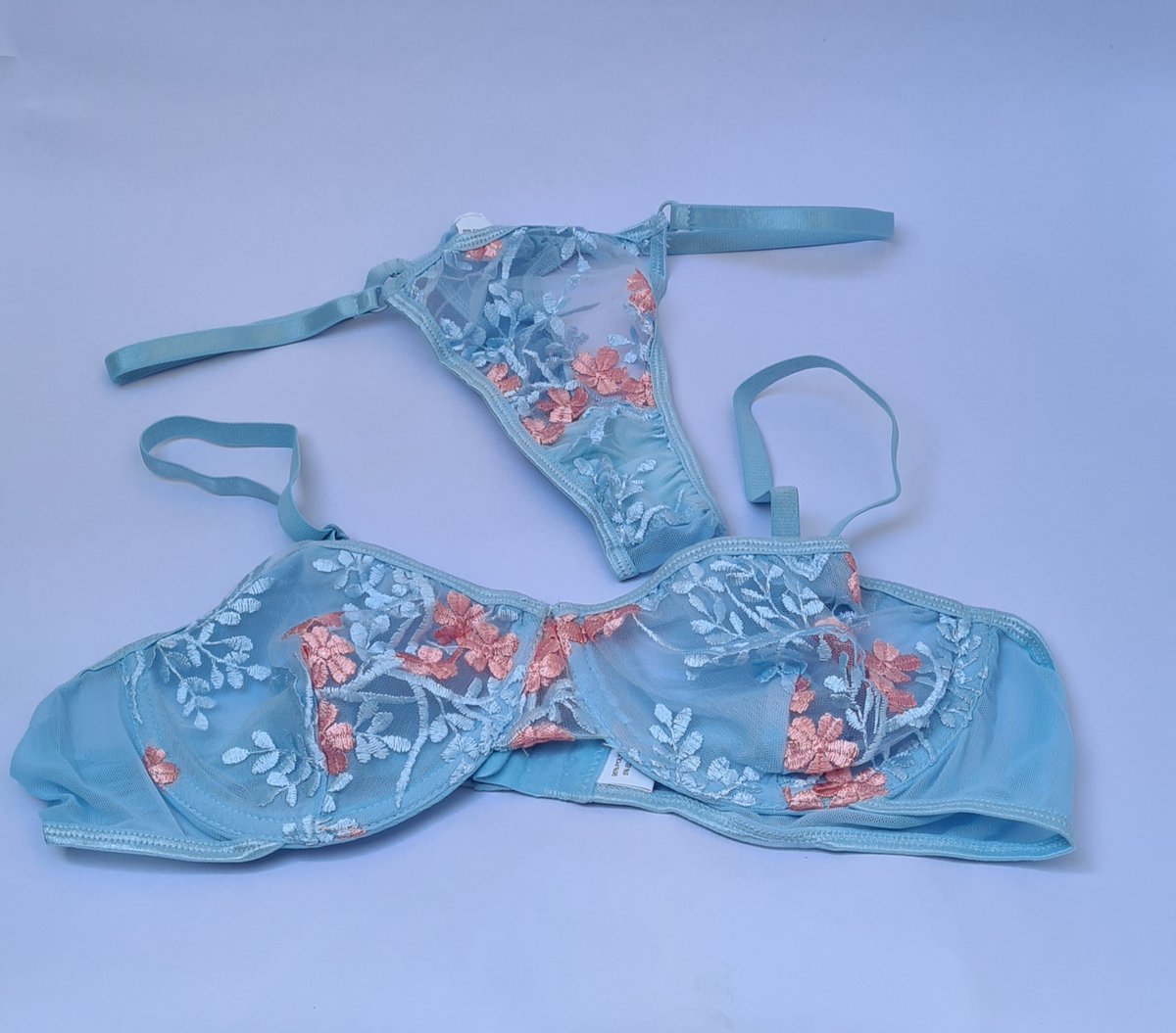 New collection coming soon! 👙

#Flauces