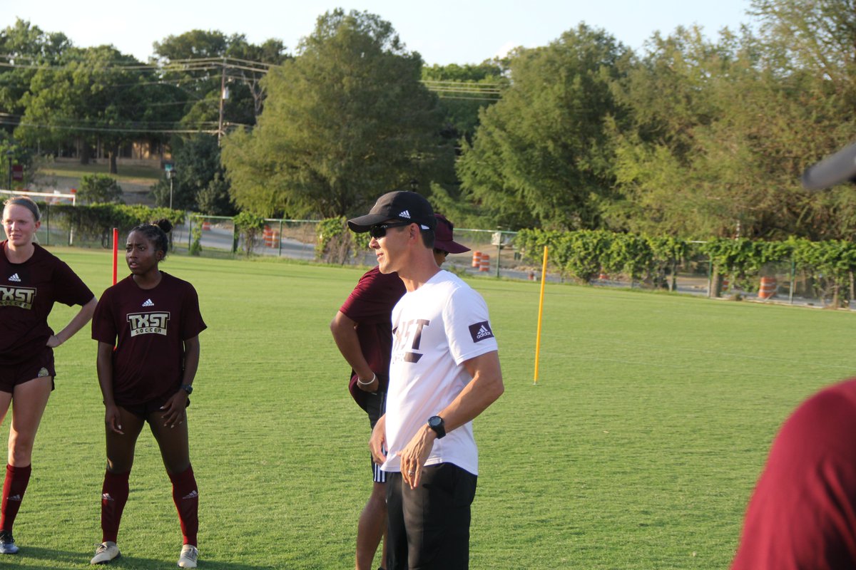 TXStateSoccer's tweet image. Day 2 of Camp 📸

#EatEmUp (1/3)