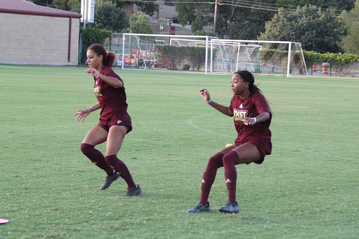TXStateSoccer's tweet image. Day 2 of Camp 📸

#EatEmUp (1/3)