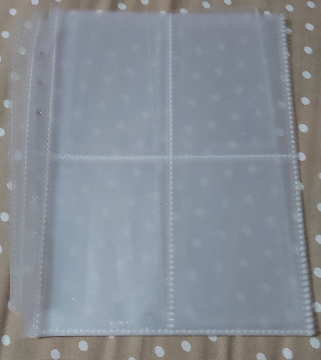 ninghzuo's tweet photo. free with any purchase! 

fcfs basis

used a5 binder page 4 sleeves ×9 https://t.co/aPRsevzLMD