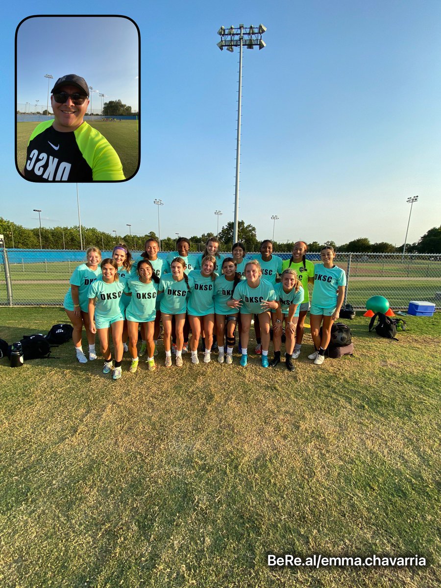 16emmachavarria's tweet photo. ⚠️ Time to Bereal ⚠️ glad to be back training with these girls! https://t.co/Eoh7HazTGN