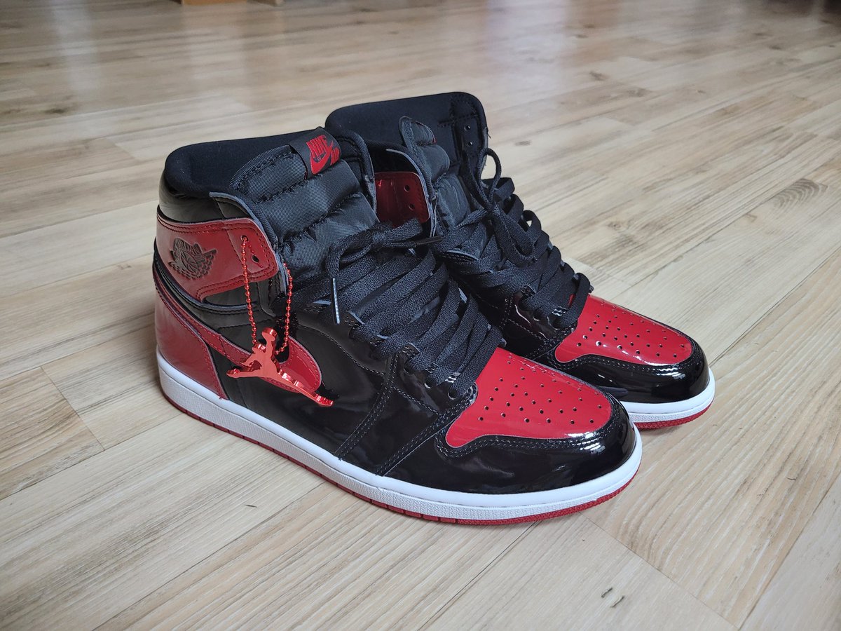 dp292513's tweet photo. 나의 세번째 조던
Air Jordan 1 OG parent bred
드디어 조던1 bred 를 나도 갖게 되었다 ㅎㅎ
나의 조던들아, 그리고 앞으로 얻게 될 조던들아
우리 오래오래 함께 가자~💕 https://t.co/9T0S1Ljycq