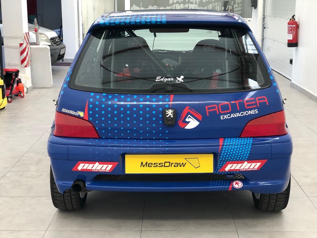 mess_draw's tweet photo. Cambio de colores para éste 106!
 
Kevin y Cristina no estaban convencidos en un primer momento, pero finalmente quedaron sorprendidos con el diseño. 
 
#MessDraw #Diseño #Design #Publicidad #Marketing #Rally #Racing #PeugeotSport #Vinilo #Vinyl #Mactac #Livery #Livrea https://t.co/92e60Ky9NG