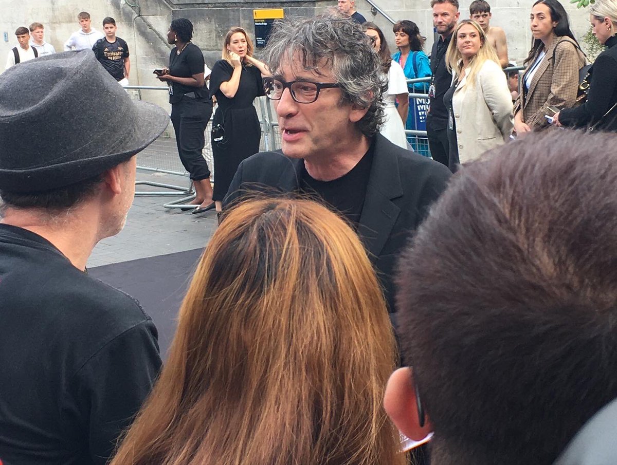 hannahmcomer's tweet photo. Had an amazing evening attending The Sandman premiere last night @BFI Quite surreal to watch the first episodes with the cast, crew and @neilhimself https://t.co/l8tO67vc3M