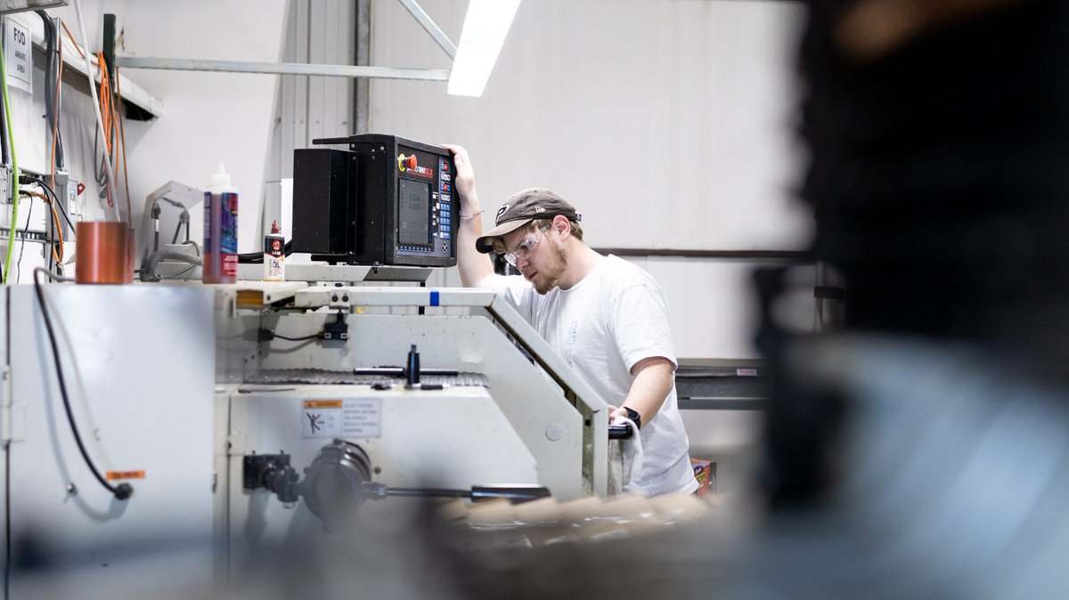 agile_space's tweet photo. At AGILE Space, we are disrupting aerospace with our rapid and iterative design process, allowing us to deliver thrusters with higher performance, lower mass, and lower cost.
#AGILESpace #aerospacejobs https://t.co/HGueMyKdrD