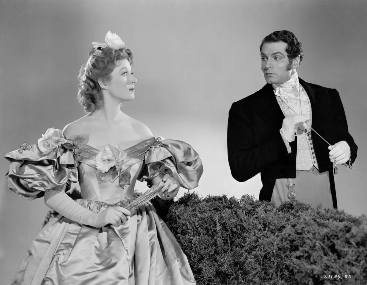 hollywoodsuite's tweet photo. For #ThursdayNightClassics, see the Oscar-winning adaptation of Jane Austen's tale of marriage and misconceptions in 19th-century England. π π½οΈ
Greer Garson and Laurence Olivier star in Pride and Prejudice (1940) at 9pm ET on HS70. https://t.co/Lz5MnQgqgX https://t.co/gPG95YphZ5