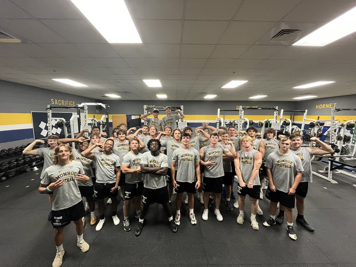 _HornetStrength's tweet photo. Our Fall sport teams have finished up their summer phase programs and are heading into their respective seasons. Beyond proud of their effort and the hard work that has been put in. Ready to watch them perform!  #HornetPride @HornetsInGame @_MonroeFootball @MonroeSupt https://t.co/MdxI1Niqdw