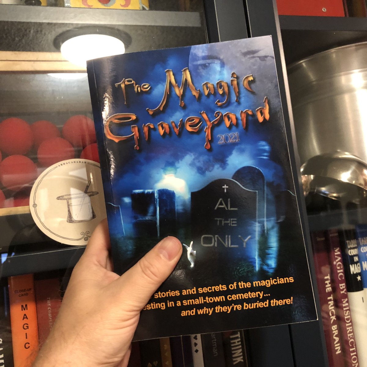 rayedenmagic's tweet image. Currently reading @AlTheOnly’s book about magicians buried at Lakeside Cemetery in Colon, Michigan.

#rayedenmagician #rayedenmagic #magiclibrary #magicbook #notricks #magiclife #lakesidecemetary #Colon #Michigan