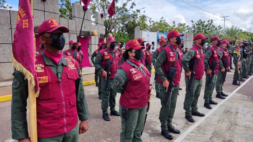 comandosergioh's tweet photo. Que grande nuestros hombres y mujeres de la #GNB, desde Ciudad Bolívar extendemos las felicitaciones a los integrantes de esa fuerza, quienes día a día trabajan en la protección del pueblo 
#MaduroIndestructible https://t.co/PjkhPId0Dl