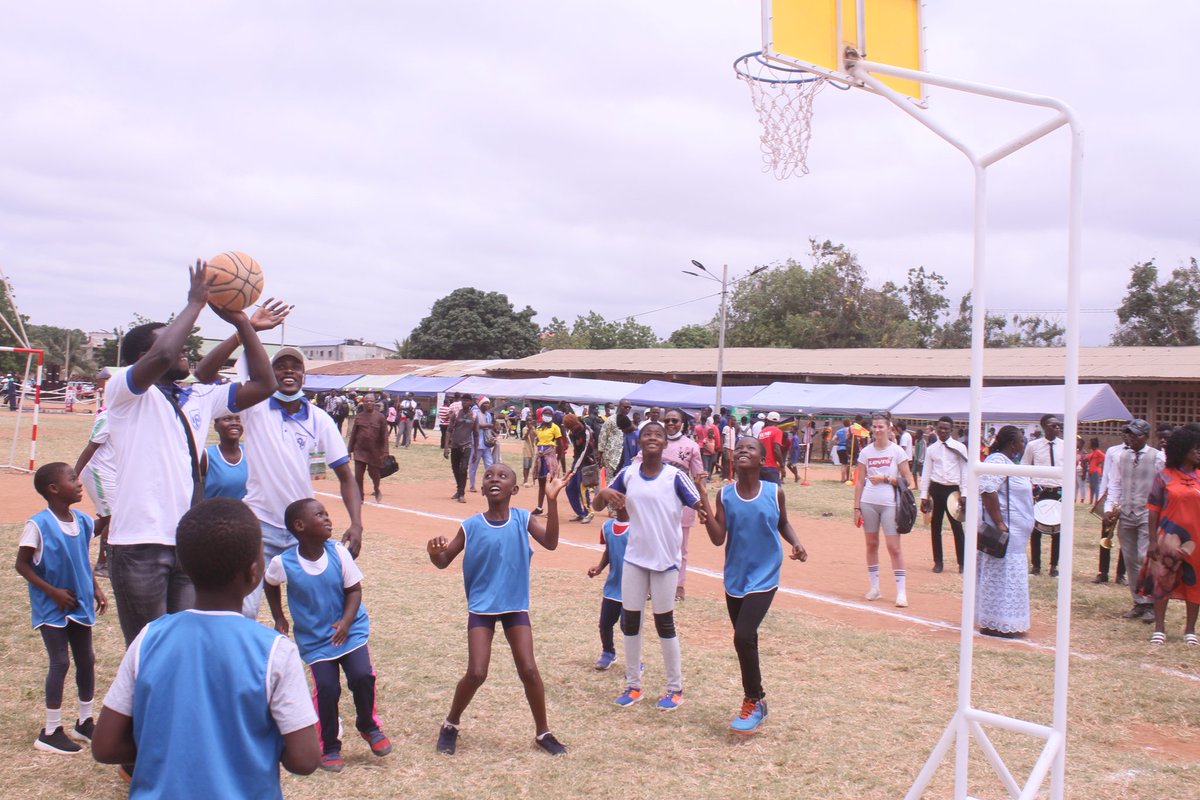 Médecin Lnt-col Lidi BESSI KAMA tweet media