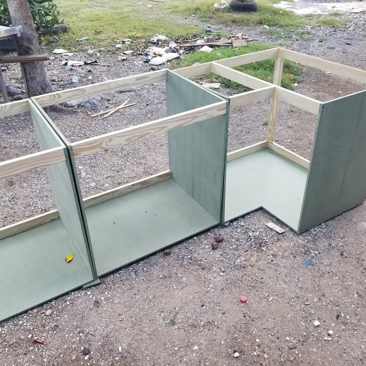 ARQualityConst1's tweet photo. Kitchen Cupboards in Progress @ARQualityConst1 . 
Contacts us for all your construction needs, we provide quality service at an affordable price. 

#construction #womeninconstruction #meninconstruction #kitchen #kitchencupboard #workinprogress #waitforthefinishproduct https://t.co/0RZFdurWHH