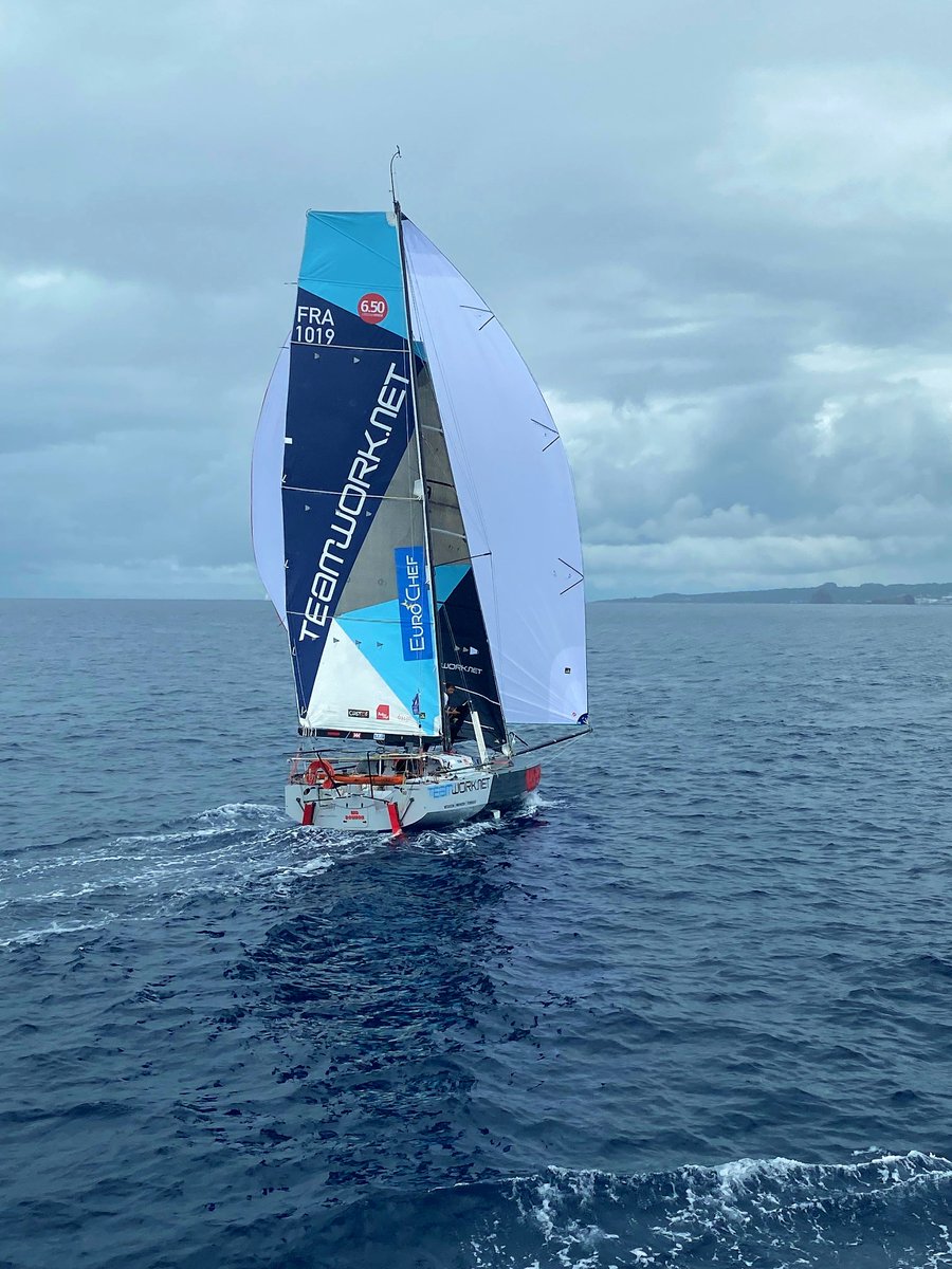 VilleDesSables's tweet photo. ⛵️ Les Sables – Les Açores – Les Sables ⛵️
📣Le départ est donné pour les 70 ministes !
C'est parti pour la 2e étape de cette course qui relie 2 Plus Belles Baies du monde ! ☀️🌊
#horta #lessablesdolonne #plusbellesbaiesdumonde #MostBeautifulBay
Rendez-vous à Port Olona ! https://t.co/4JzNWcThJI