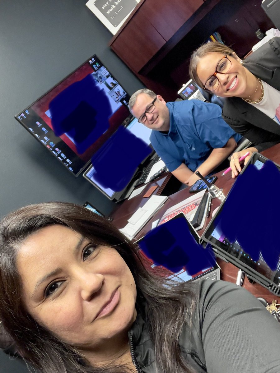 wiggins_i's tweet photo. Teaming and learning our new eSchool  system!  So excited ⁦@DeeBernal23⁩ led the charge to streamline and give us more time!! ⁦@CCISD ⁦@DriscollRangers⁩ ⁦@DavidCrabtree83⁩ ⁦@ValerieArechiga⁩ #learning #growthmindset #gritandgrace https://t.co/qWCvQvFufp