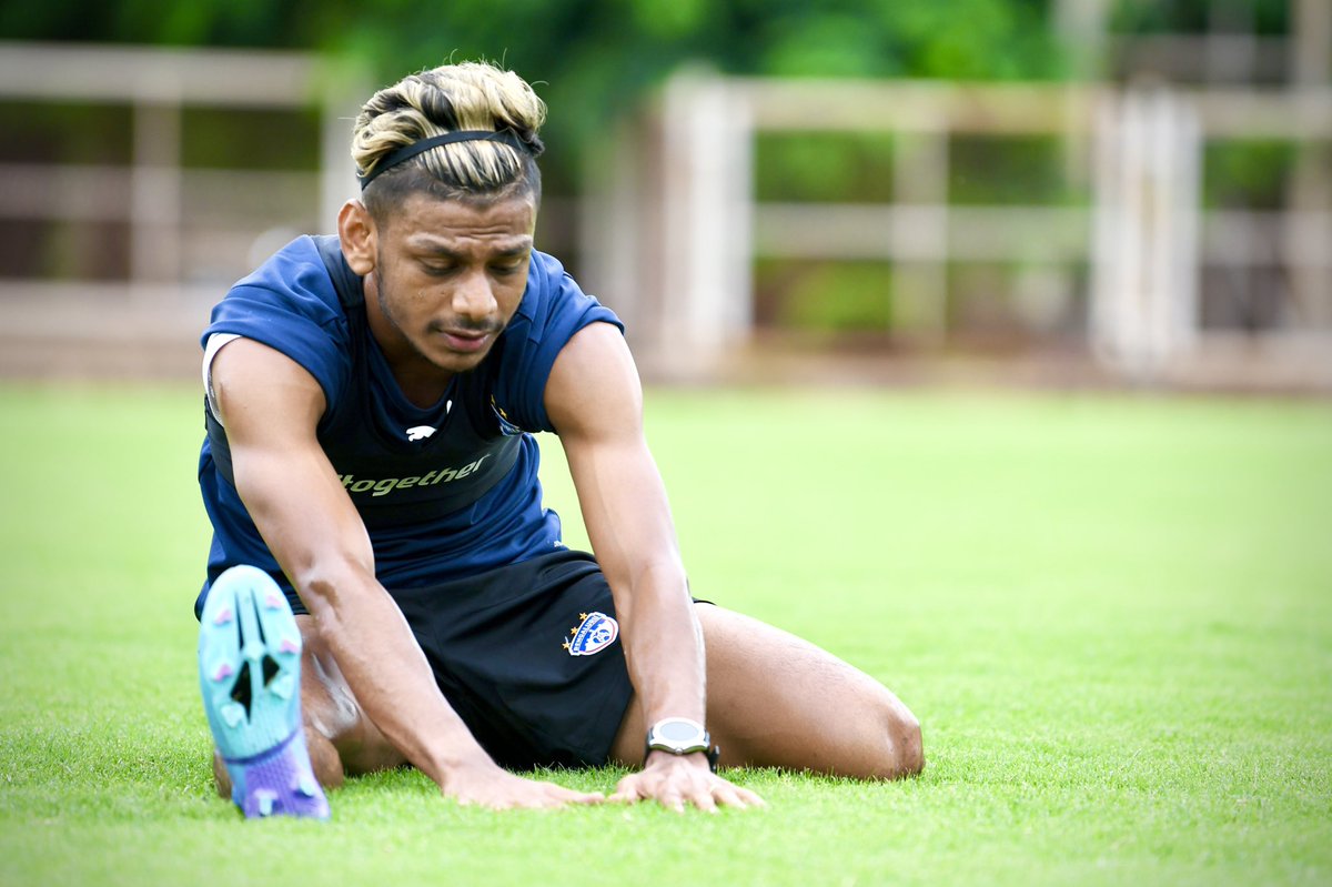 Faisal103669436's tweet photo. If your dreams donโt Scare you they r too small ๐ฅด #fa11 #WeAreBFC https://t.co/xF7PbZbNbE