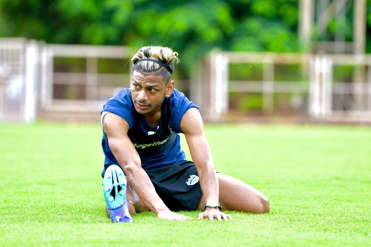 Faisal103669436's tweet photo. If your dreams donโt Scare you they r too small ๐ฅด #fa11 #WeAreBFC https://t.co/xF7PbZbNbE