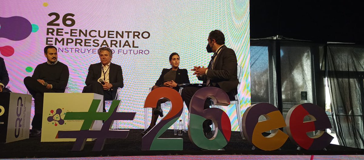 sernatur_valpo's tweet photo. #Sernatur y @subturismo están presentes en la segunda jornada del 26 Re-Encuentro Empresarial #26ee de la @CRCPValpo, participando en el Panel de conversación en torno al turismo 👏👏💪💪👏👏💪💪 https://t.co/3RqJQWL6Vs