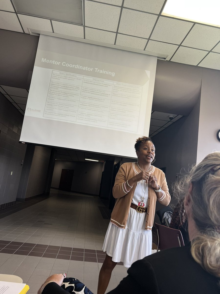 If you are new to teaching in @AldineISD FEAR NOT! The amazing #DrWilliams @AldineHR ensures we are ready to support and retain all of our #newteachers with #mentorship. Come to the place where you are welcomed and loved 🥰 @4Mooreedu #mentorshipmatters #WeAreAldine