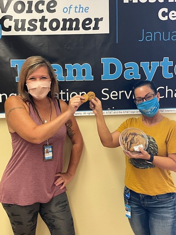 TeamDaytonATT's tweet photo. It's #NationalChocolateChipCookieDay  @GarciaBeProud @TeamPastrano https://t.co/hgOZd23NV7