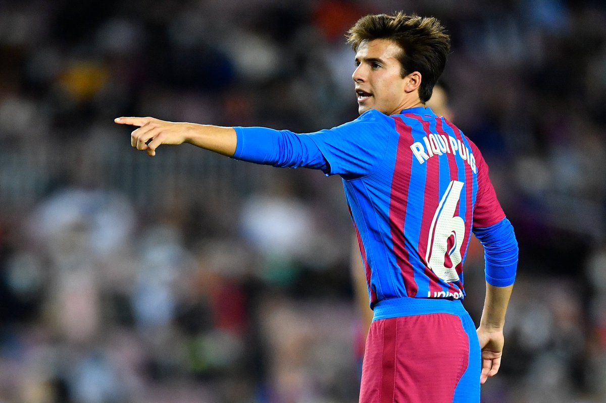 FabrizioRomano's tweet photo. LA Galaxy and Barcelona have just signed documents, Riqui Puig can be considered new Galaxy player with contract until June 2025. It will be official soon. 🚨🇺🇸 #LAGalaxy

Barcelona will have sell-on clause included in the deal. https://t.co/t2uoZXX3BA