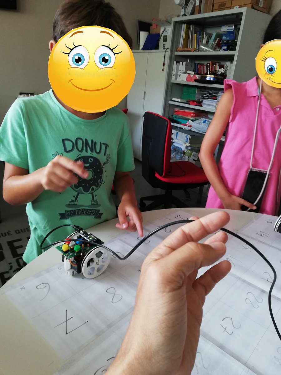 Acabamos  #lasemanadelarobótica pasándolo en grande, al final fueron más talleres de los esperados, gracias a todos lo niños por hacerlo posible, nos vemos en Septiembre 😉. <a href="/CGRealdlJara/">gUADALINFO dEL rEAL</a> @VuelaGuadalinfo.