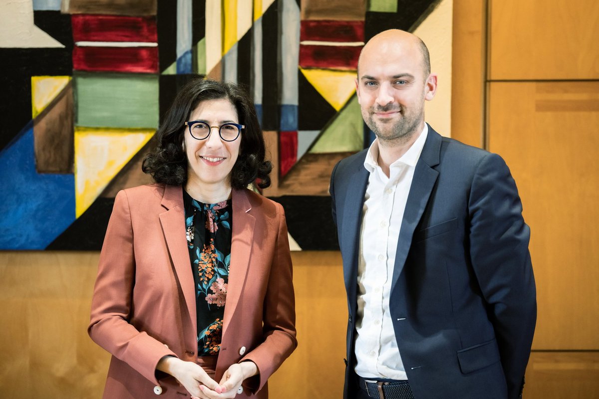 jnbarrot's tweet photo. Avec ma collègue Rima Abdul-Malak, ministre de la Culture, nous voulons conjuguer nos efforts pour défendre la création française dans l'espace numérique et bâtir un métavers européen https://t.co/chrkMKH82l