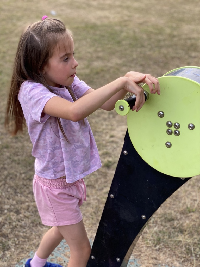 AnSMCSLife's tweet photo. It’s a ‘Workout in the Park’ kinda day!

#FitnessPickle https://t.co/PzhR4uTG6d