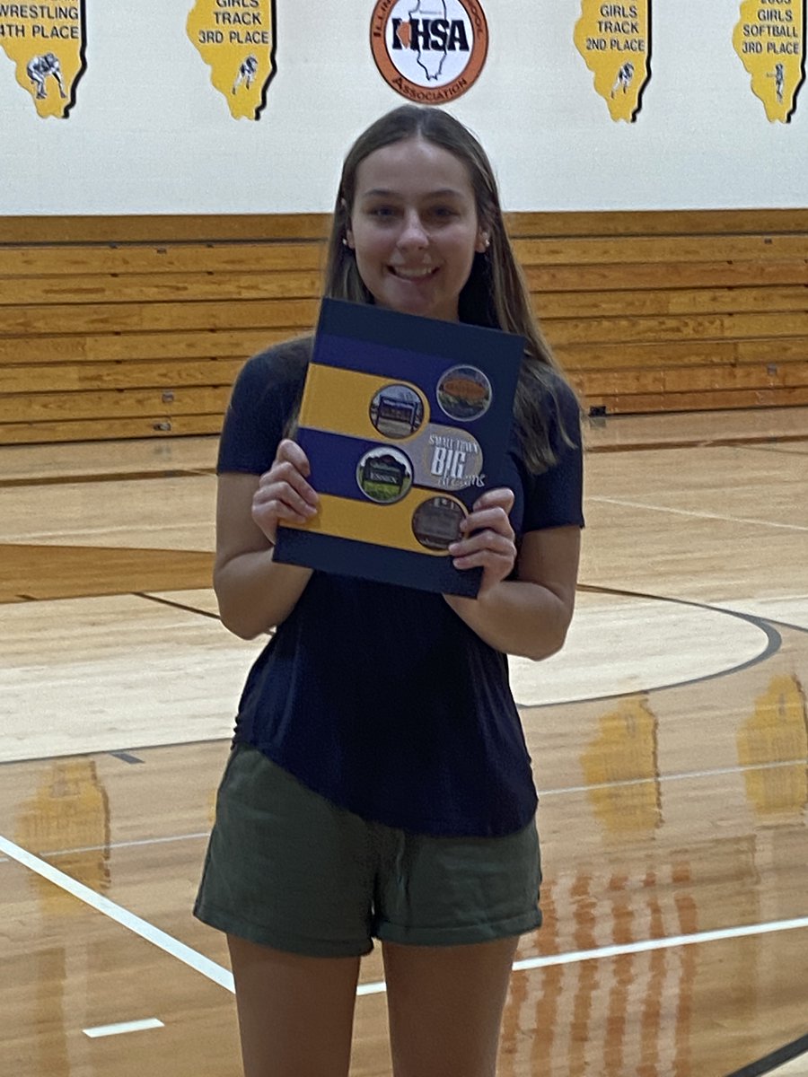 HEY 2022 GRADS! The 2022 Comet Yearbook is here! If you pre-ordered a book, you may pick it up in the high school office during regular office hours. Current students will be receive their pre-ordered books after school begins next week.