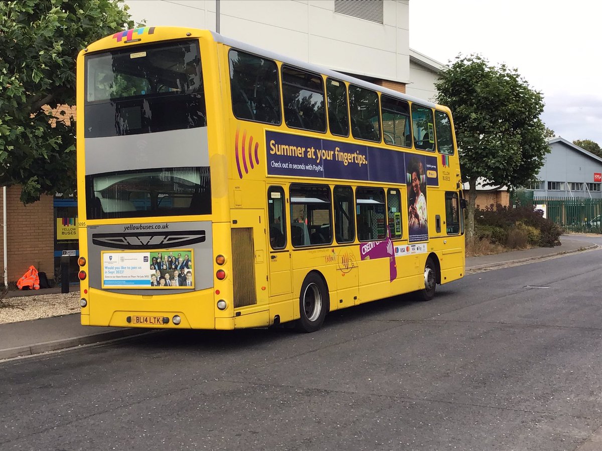 As the last <a href="/YellowBuses/">Yellow Buses</a> return to depot and the Bournemouth bus operator winds up, neighbour <a href="/Morebusco/">morebus</a> offers drivers £3000 “welcome bonus” if they sign tomorrow and start work on Saturday on the same routes.