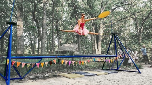 ChicagoParks's tweet photo. Almost 50 #NightOutintheParks events are bringing  50+ hours of free entertainment, culture &amp; arts to Chicago's parks this weekend. Enjoy the Enchanted Tightrope, Bollywood Dance, Hip Hop Fest &amp; more. For locations &amp; dates, visit https://t.co/GRIyR4RH7a or 🔽 My Chi Parks™ app. https://t.co/lN6eSizc60