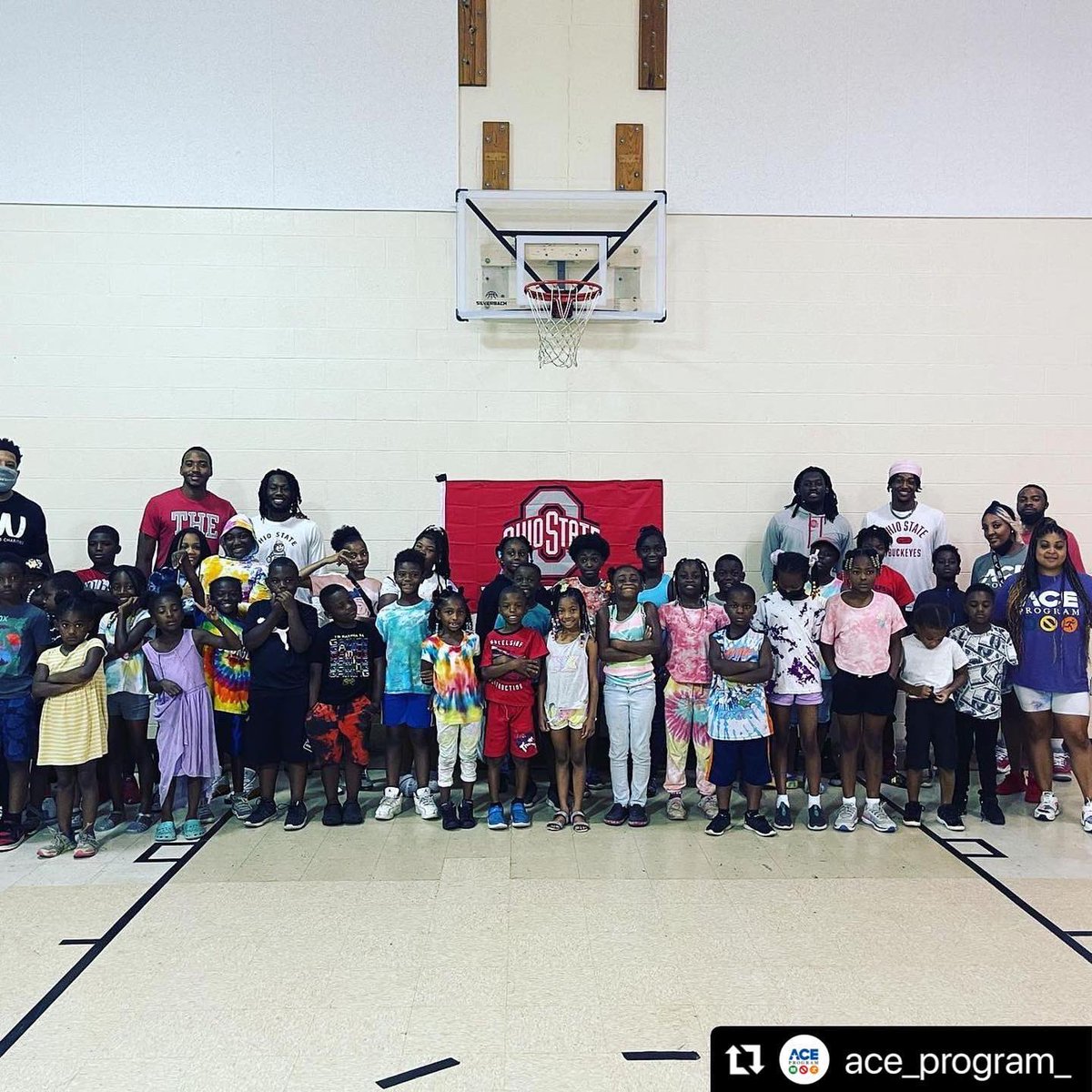 ACE_Program_'s tweet photo. We would like to thank @iamzedkey @Bruce2T_  @isaac13 @bricepsensa @OhioStateHoops for making our “Buckeye Day” at Summer Camp official!! Your advice on Leadership, Sacrifice &amp; Social Awareness hit home for the campers! 💎 https://t.co/ulFz76MPDw