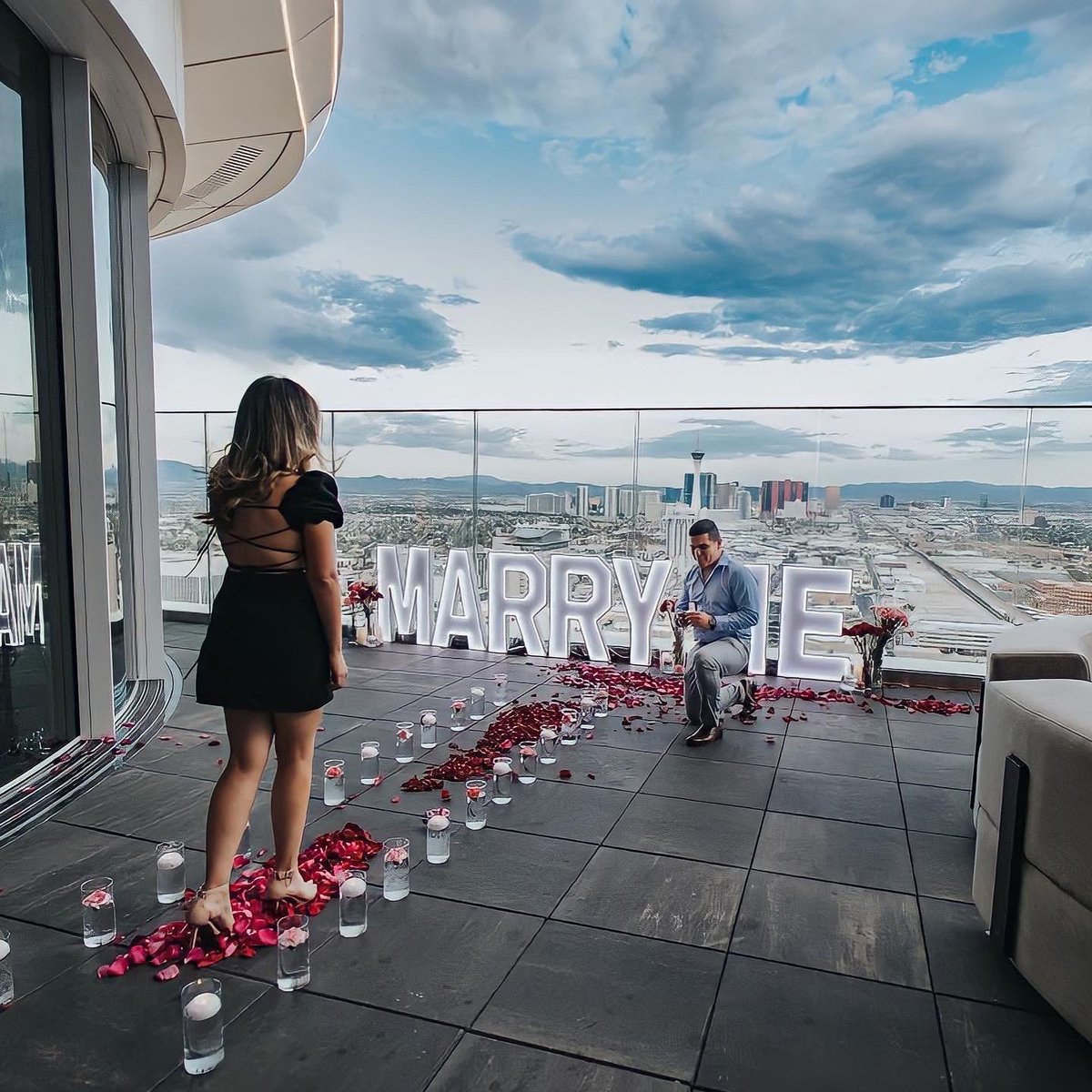 CircaLasVegas's tweet image. Build your legacy, together. 💍 
The panoramic views at @legacyclubvegas effortlessly create the perfect setting for romance and celebration. 

Book your reservation: circalasvegas.com/drink-dine/leg…
#CircaLasVegas #LegacyClub #VegasProposal #VegasWeddings #MarryMe