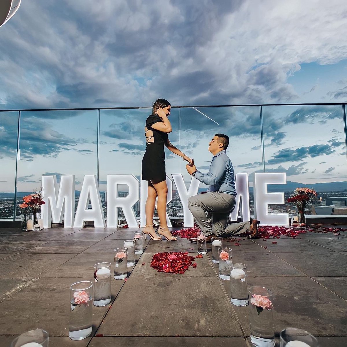 CircaLasVegas's tweet image. Build your legacy, together. 💍 
The panoramic views at @legacyclubvegas effortlessly create the perfect setting for romance and celebration. 

Book your reservation: circalasvegas.com/drink-dine/leg…
#CircaLasVegas #LegacyClub #VegasProposal #VegasWeddings #MarryMe