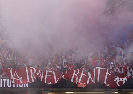 UltrasNA_'s tweet photo. DOUBLE POST: La Irreverente &amp; ACB during their friendly game yesterday in Los Angeles. @LAIRREVERENTE15. @ACBxLA. 

03/07/22 

#LAGalaxy #CHIVAS #LigaMX #MLS #NAUltras https://t.co/Heh2m8W3lT