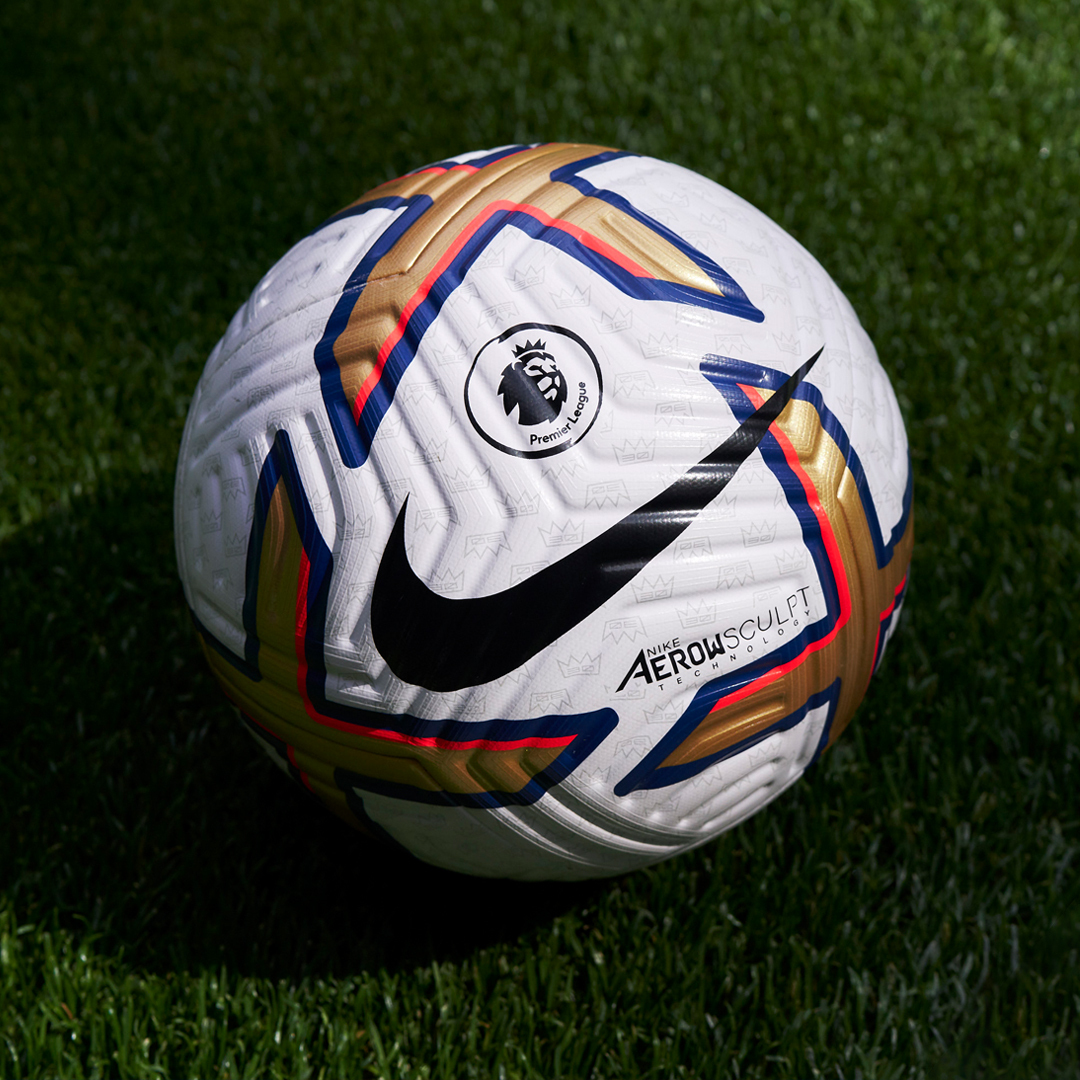 Adentro fecha límite conductor Premier League on Twitter: "⚽️ NIKE FLIGHT BALL ⚽️ • The new @nikefootball  Flight Ball will be used from Matchweek 1 • It is inspired by the maiden  #PL season 30 years