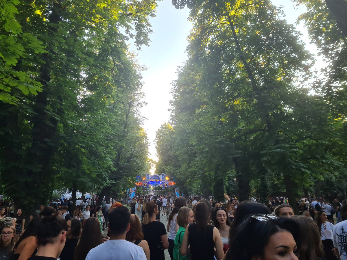 VioletNyachan's tweet image. Starting Now 
#UNTOLDmagic