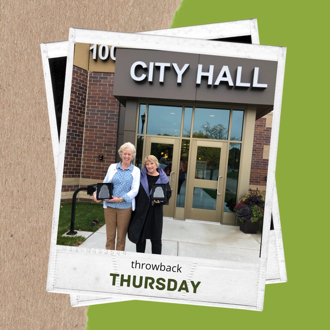 Throwback to when DCFC won the Burnsville Community Builder award in 2018! #dakotachildandfamilyclinic #dakotacfc #burnsville #dakotacounty #throwback #throwbackthursday