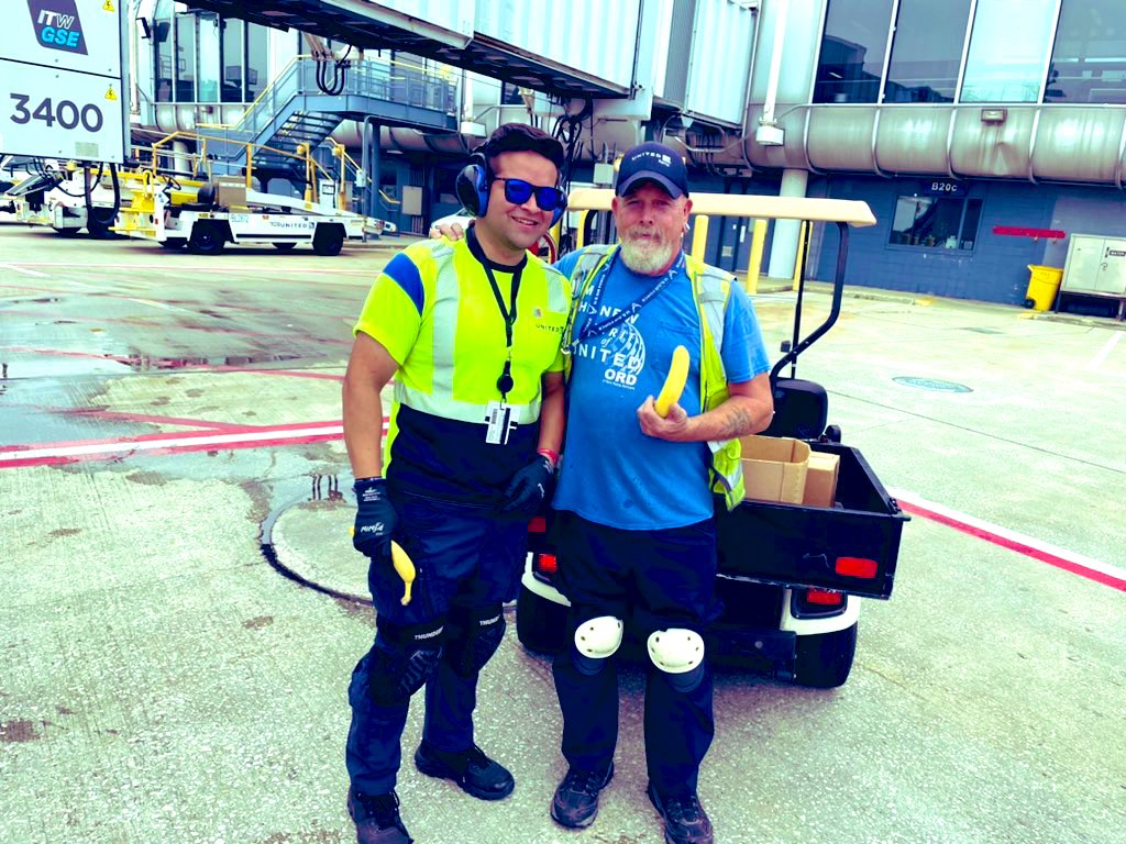 LIZZARD🦎 (@ualadvocate) on Twitter photo Fresh Fruit Day @ ORD Ramp Courtesy of <a href="/AOSafetyUAL/">AO Safety UAL</a> 🍎🍌🍊 🦺✈️ <a href="/MikeHannaUAL/">Mike Hanna</a> <a href="/OmarIdris707/">Omar Idris</a> <a href="/JohnK_UA/">John Kleberg</a> <a href="/kristin_fiore/">Kristin Fiore</a> <a href="/HermesPinedaUA/">Hermes Pineda</a> <a href="/clarida123/">Christine Clarida</a> Fresh Fruit Day @ ORD Ramp Courtesy of <a href="/AOSafetyUAL/">AO Safety UAL</a> 🍎🍌🍊 🦺✈️ <a href="/MikeHannaUAL/">Mike Hanna</a> <a href="/OmarIdris707/">Omar Idris</a> <a href="/JohnK_UA/">John Kleberg</a> <a href="/kristin_fiore/">Kristin Fiore</a> <a href="/HermesPinedaUA/">Hermes Pineda</a> <a href="/clarida123/">Christine Clarida</a>