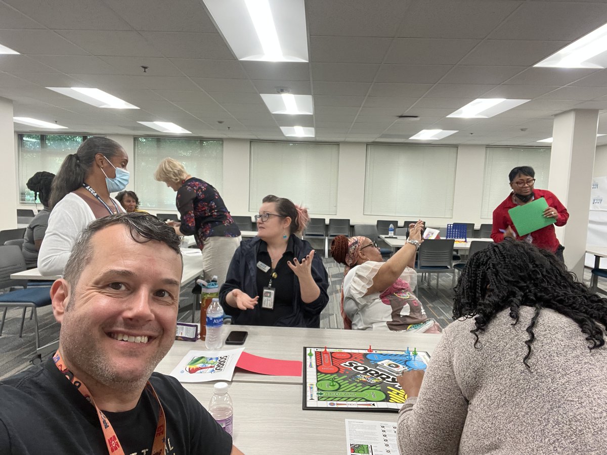 JimTalksTech's tweet photo. Had a great time connecting with @AtlantaCCAcad at #cookiesandconversation! What a great way to connect and build meaningful relationships. @PrincipalACCA @apsitnatasha @ahrosser @apsupdate https://t.co/5OFBc3zK70