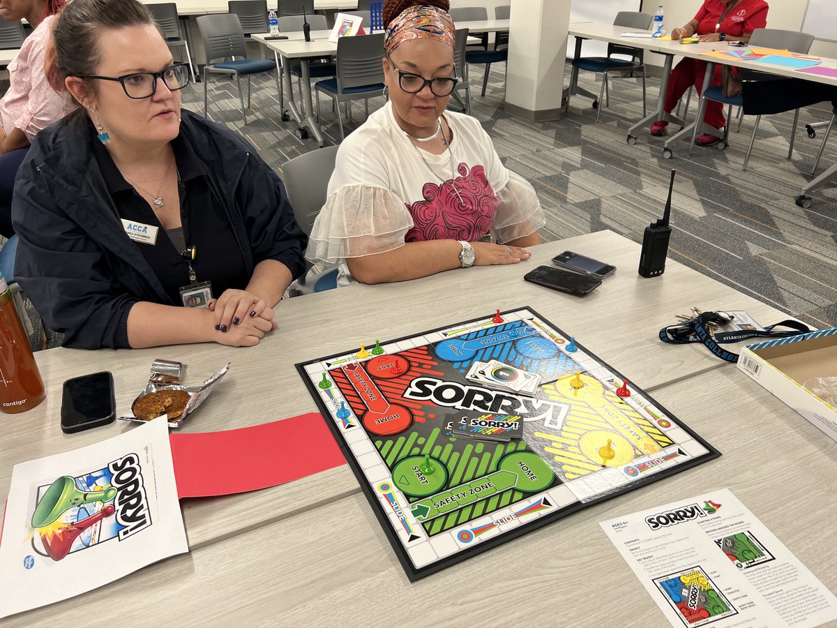 JimTalksTech's tweet photo. Had a great time connecting with @AtlantaCCAcad at #cookiesandconversation! What a great way to connect and build meaningful relationships. @PrincipalACCA @apsitnatasha @ahrosser @apsupdate https://t.co/5OFBc3zK70
