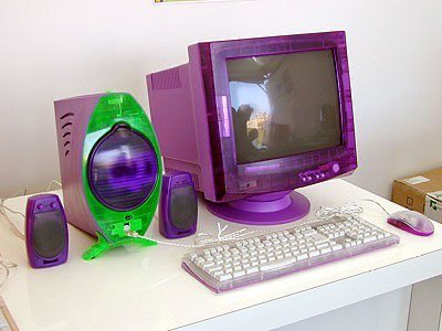 RetroTechDreams's tweet photo. Translucent #retrobattlestations https://t.co/9rQPFwrwRq