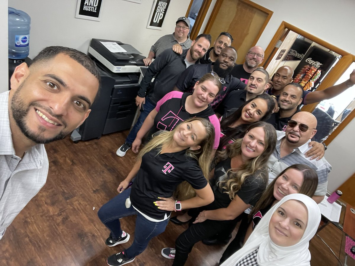 KingaKwit (@kingaty21) on Twitter photo <a href="/SmartChoiceMo1/">Smart Choice Mobile</a> Family ❤️❤️ #workfam #Tmobile <a href="/MagentaTravSCM/">Travis Durham #MagentaMonsta</a> <a href="/shellalatulip/">Michaella LaTulip</a> <a href="/KristyfiedTMO/">Kristy LaLonde</a> <a href="/SmartChoiceMo1/">Smart Choice Mobile</a> Family ❤️❤️ #workfam #Tmobile <a href="/MagentaTravSCM/">Travis Durham #MagentaMonsta</a> <a href="/shellalatulip/">Michaella LaTulip</a> <a href="/KristyfiedTMO/">Kristy LaLonde</a>