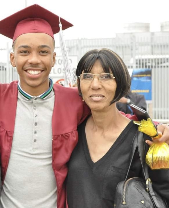 pjaecompton's tweet image. I lost my Auntie the week we started filming. Toughest time of my life. Didn’t want to film no more. Thugged it out for her &amp;amp; that family scene was our way of honoring my angel 💙🕊 #SweetLifeLA #SweetLifeOnMax