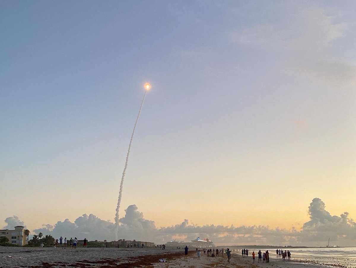 MrsGuglielmo's tweet photo. We caught the ULA Atlas V just before sunrise from Cocoa Beach this morning! It was beautiful! And tonight we will be at the LC-39 viewing gantry at the Kennedy Space Center for the Space X Falcon 9 KPOL. What an exciting day! #ula #AtlasV #launch #cocoabeach #spacex #falcon9 https://t.co/1RBq69svGC