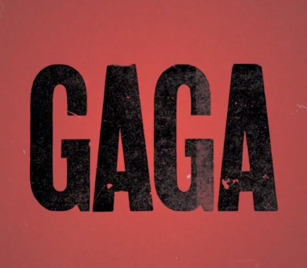geekardmx's tweet photo. #Joker2FolieÀDeux llegará en octubre de 2024 😱🎬 #LadyGaga CONFIRMADA como #HarleyQuinn 

Las redes oficiales de la cinta anunciaron la fecha y a Gaga como co-protagonista. La secuela igual será un musical 💃🕺🎶

#Joker2 https://t.co/xZGBWcIhlQ