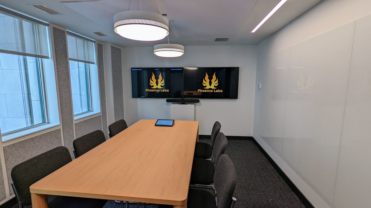 LimitlessAV's tweet photo. Let's head back to Montreal for #ThrowbackThursday!

This collaboration included nine (9) meeting spaces and a @hecklerdesign mobile cart system optimized for @Zoom - powered by @LogitechVC. One of the deployed rooms featured @Sonos solutions for the client's audio needs. https://t.co/657eMdsMBu
